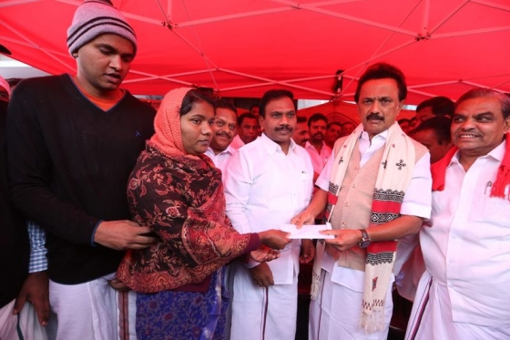 தமிழக முதல்வர் போலி விளம்பரம் செய்வதாக திமுக எம்.பி. ஆ. ராசா குற்றசாட்டு