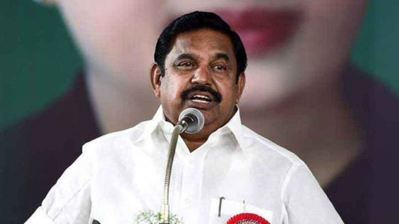 தமிழக முதல்வரை கிண்டல் செய்த ரஜினி-கமல் பட நாயகி!