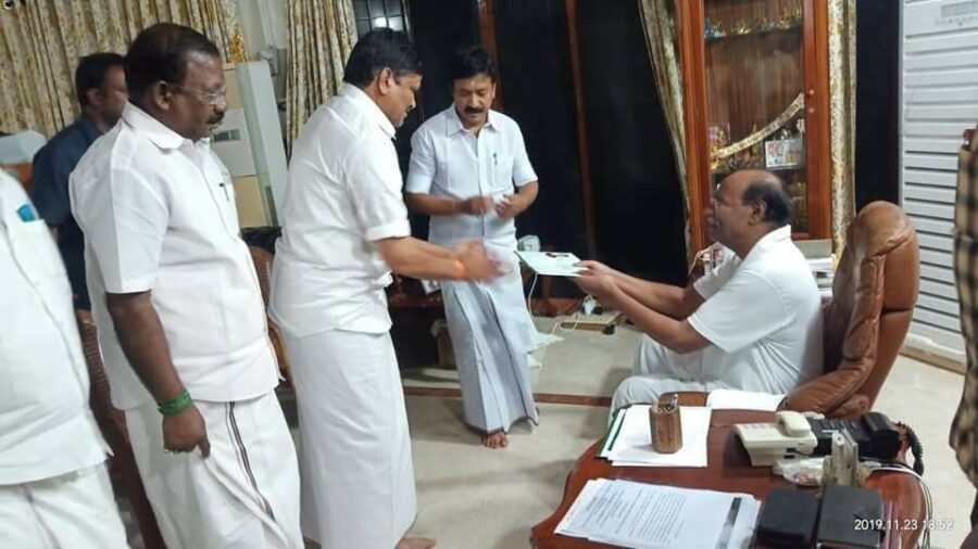 இராமசாமி படையாச்சிக்கு மணிமண்டபம்! அழைப்பிதழை இராமதாஸிடம் வழங்கினார்கள் அமைச்சர்கள்