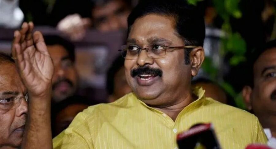 தினகரனின் அமமுக கலைக்கப்பட்டது: தீர்மானம் இயற்றப்பட்டதால் பரபரப்பு!