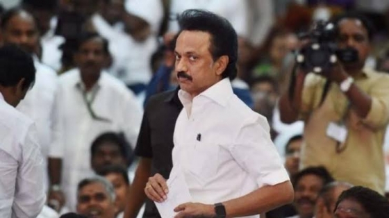 பஞ்சமி நிலம் பற்றிய விவாதம் ஆரம்பித்ததும் பட்டாவை காட்டிய ஸ்டாலின் மூலப்பத்திரத்தை காட்ட மட்டும் மருத்துவர்களை பதவி விலக கேட்பது ஏன்?