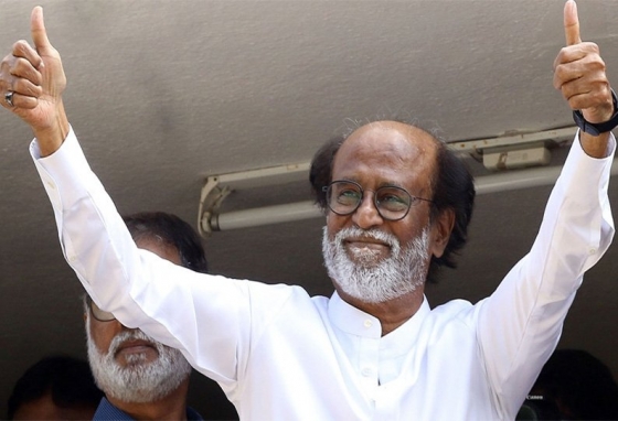 ரஜினியிடம் மன்னிப்பு கேட்ட பிரபல நடிகர்: ஏன் தெரியுமா?