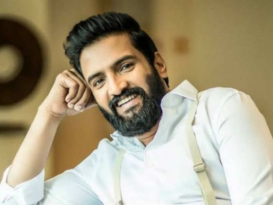 சந்தானம் ஜோடியாக மீண்டும் பிக்பாஸ் நடிகை!