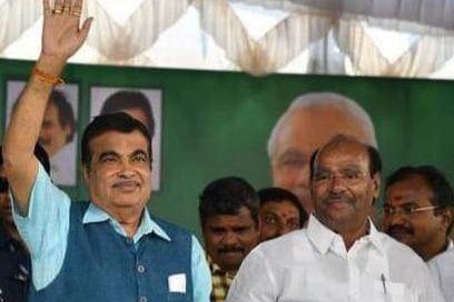 நெடுஞ்சாலைகள் சீரமைக்கப்படாமலேயே அதிக சுங்கக் கட்டணம்: தடுத்து நிறுத்த மருத்துவர் ராமதாஸ் வலியுறுத்தல்