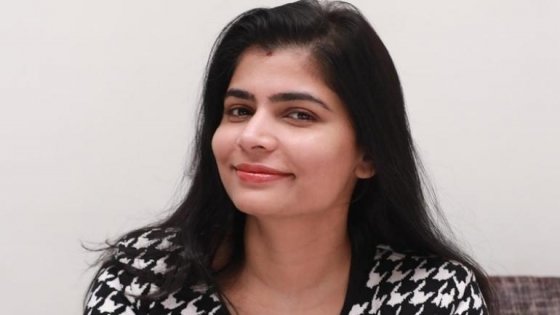 இது மாதிரி நபர்களை எல்லாம் கண்டு கொள்ள வேண்டாம்: பாடகி சின்மயி அதிரடி கருத்து