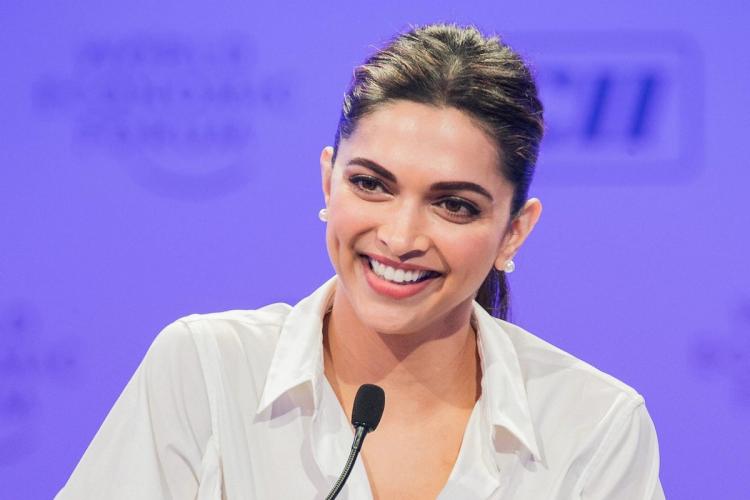 Deepika Padukone admitted to hospital Shocked fans!