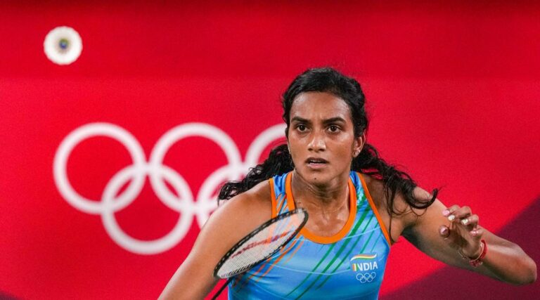 Tokyo Olympics: PV Sindhu qualifies for semifinals Bronze is not enough for India !!