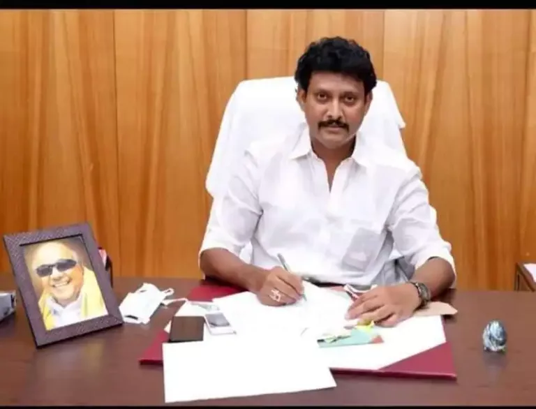 செப்டம்பர் 1-ஆம் தேதி முதல் செயல்படத் தொடங்குகிறது பள்ளிகள்! அமைச்சர் அதிரடி பேட்டி!