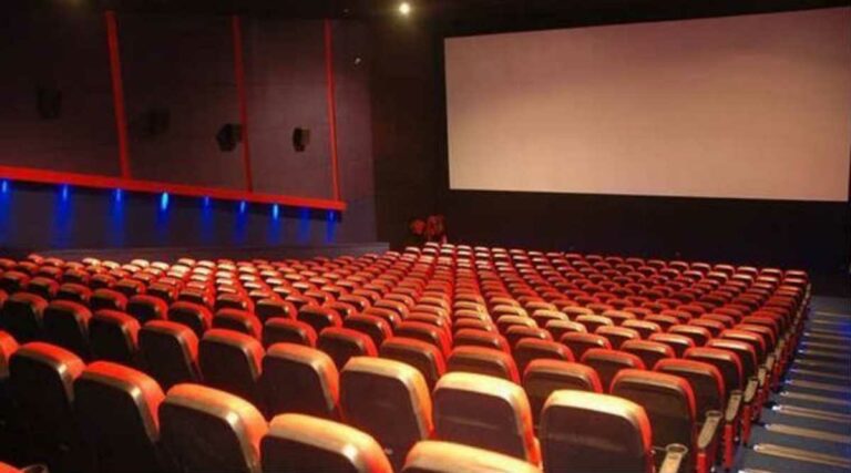 Theaters that deceived fans! People who returned with grief!