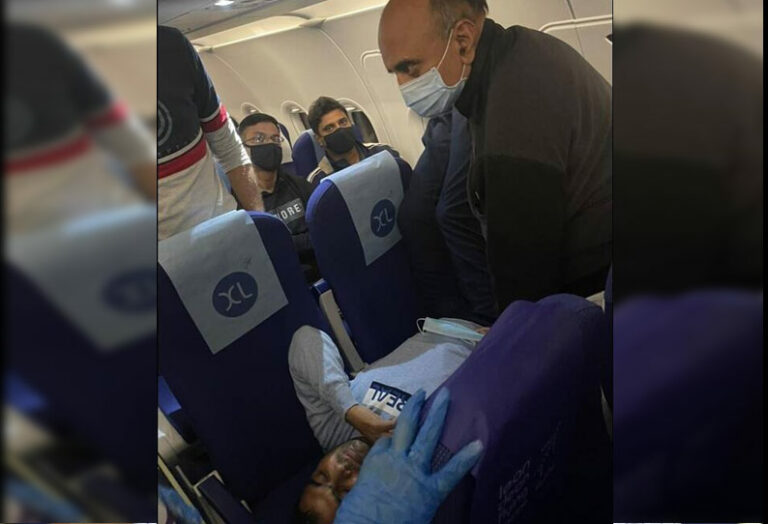 What a pity for the passenger in the middle! The action taken by the Union Minister!