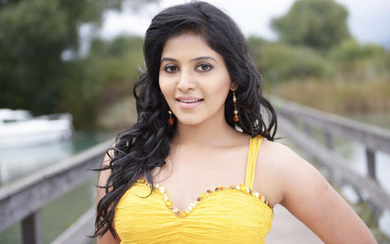 actress anjali latest photoshoot updated with topless