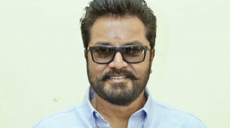 Actor Sarathkumar admitted to hospital The screen in shock!
