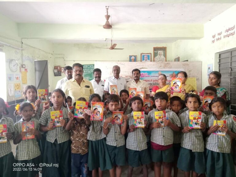 Panchayat Council President's Stunning Gifts to Encourage Students! You know what?