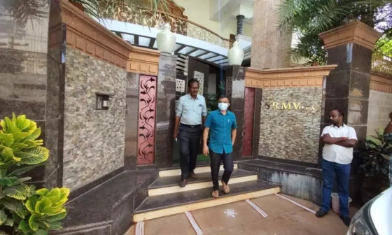 மதுரையில் தனியார் நிறுவனங்களில் திடீர் வருமான வரித்துறை சோதனை?? கட்டுக்கட்டாக புதைக்கப்பட்ட பணம் !.ரகசிய அறையில் தங்க கட்டி என தகவல்!!