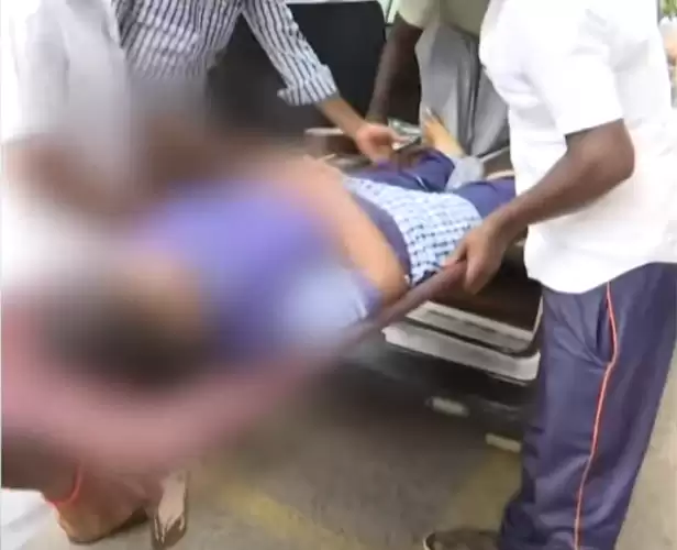 the-next-shocking-incident-in-salem-district-a-student-attempted-suicide-by-jumping-from-the-second-floor-of-a-government-school