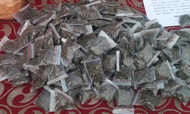 Where are you selling ganja chocolate in Erode district? Two youths caught in possession arrested!..