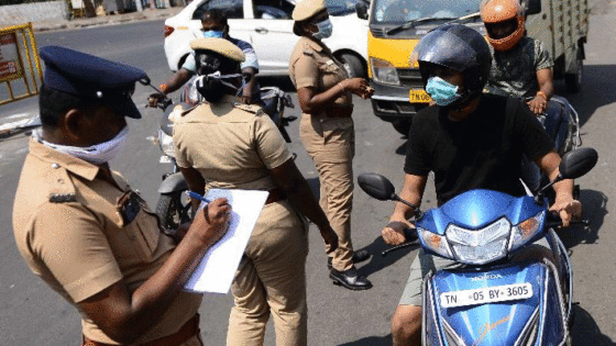 ஆத்தாடி இதே வேலையா தான் இருக்காங்களோ! உஷாரா இருங்க பொதுமக்களே!!