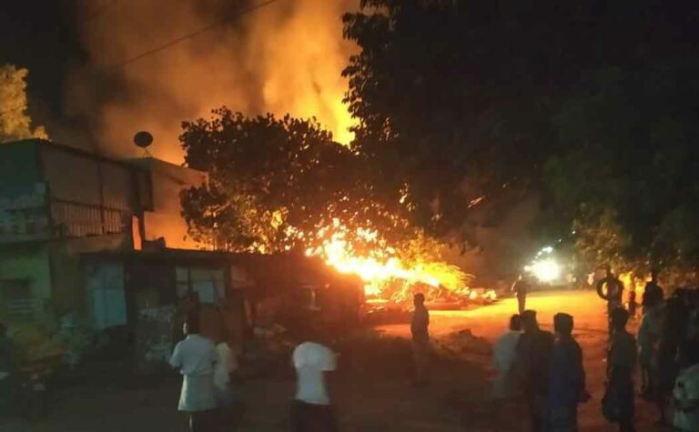A sudden fire accident in a furniture shop near Edappadi!..Lakhs of furniture were destroyed..What happened?