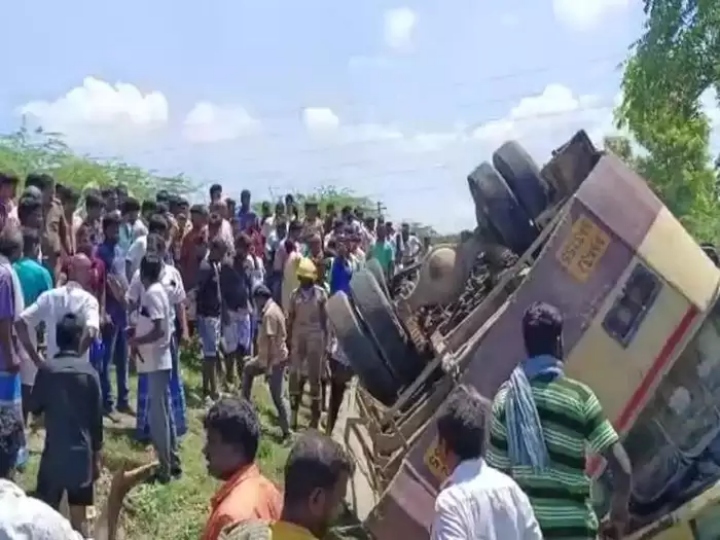 Government bus overturned in a ditch accident! 30 people were injured, including school students!