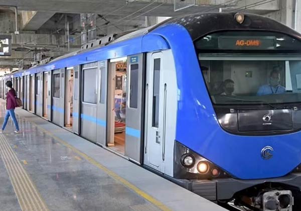 DMRC announced! Metro train last time to run!