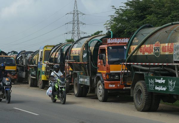 License cancellation of trucks that dump sewage without permission in public places! The information released by the Tamil Nadu Pollution Control Board!