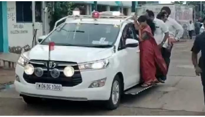 Breaking: Mayor Priya hit a footboard in the car.. The next video of the drama company goes viral!