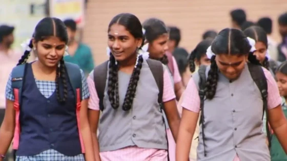 ருத்ரதாண்டவம் எடுத்த கொரோனா! பள்ளி மாணவர்களுக்கு போட்ட அதிரடி உத்தரவு!