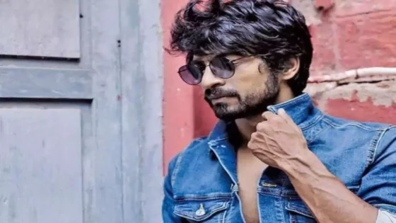 இயக்குனர் விக்னேஷ் சிவன் மற்றும் அஜித்துடன் இந்த படத்தில் இணையும் வில்லன் இவர்தானா? இணையத்தில் வைரலாகி வரும் தகவல்!