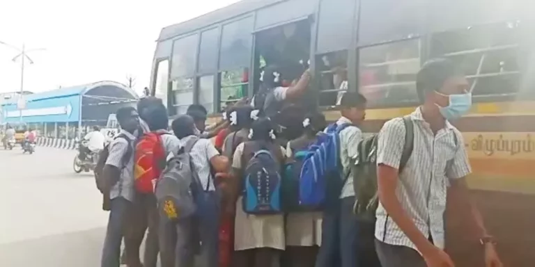 students-who-do-not-even-care-about-life-the-video-is-going-viral-on-the-government-bus