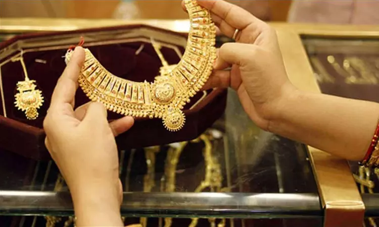 No chance to buy gold anymore Sale of Rs 224 higher for Sawaran