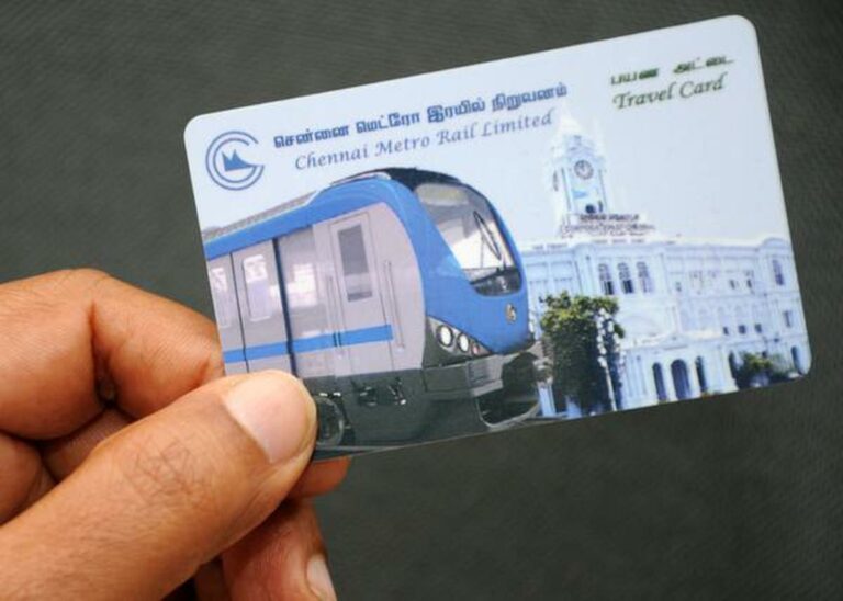 Important information for metro passengers! Parking is allowed only with this card!