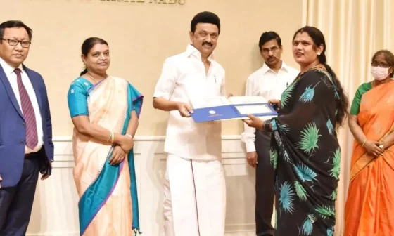  வேலூரை சேர்ந்த திருநங்கை ஐஸ்வர்யாவுக்கு 2023-ஆம் ஆண்டிற்கான சிறந்த திருநங்கை விருது!!