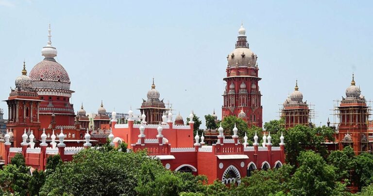 மருத்துவ மேற்படிப்பிலிருந்து 2 நாட்களில் விலகிய மாணவி!! 15 லட்சம் செலுத்த இருந்த நிலையில் உயர்தீமன்றத்தின் அதிரடி உத்தரவு!!