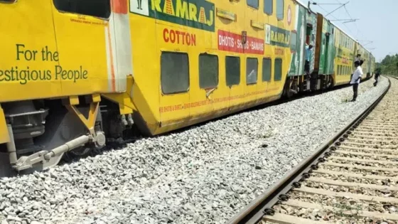சென்னை – பெங்களூரு டபுள் டக்கர் ரயில் தடம் புரண்டது!! மீட்பு பணிகள் தீவிரம்!!