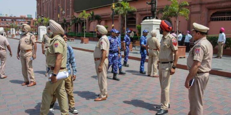 Bomb explosion near the Golden Temple!! Police arrested 5 people!!