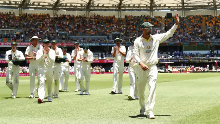 Second Ashes cricket match against England!! At the end of the first day, Australia scored 339 runs!!