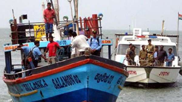 15 fishermen freed by the Sri Lankan court!! Handover to Indian Navy!!