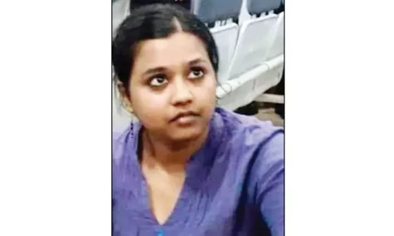 மத்திய அரசுக்கு எதிராக கோஷம்!! தமிழக இளம்பெண்ணால் பரபரப்பு!!