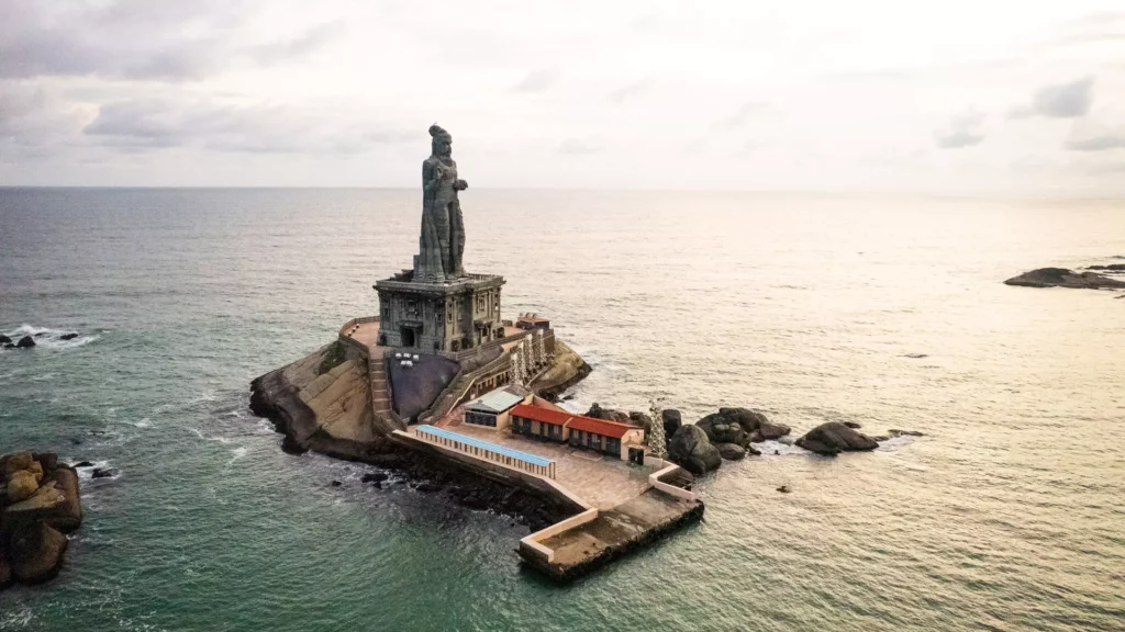 Sea rage in Kanyakumari!! Damage to boat traffic!!