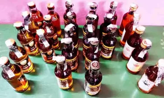கள்ளத்தனமாக 10 ஆண்டுகளாக மது விற்பனை செய்த பெண்!!! அந்த பெண்ணுக்கு போலீசார் செய்த செயலை பாருங்க!!!