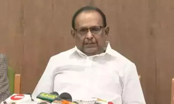 ரோட்டில் செல்பவர் யாரோ ஒருவர் குண்டு வீசியதற்கு நாங்கள் பொறுப்பாக முடியுமா!!? சட்டத்துறை அமைச்சர் ரகுபதி அவர்கள் பேட்டி!!! 