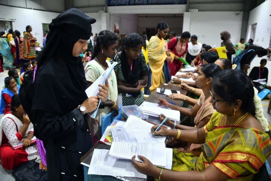 மாணவர்கள் கவனத்திற்கு.. இனி கலை அறிவியல் கல்லூரிகளில் இனி நேரடி சேர்க்கை கிடையாது!! வெளியான திடீர் அறிவிப்பு!! 