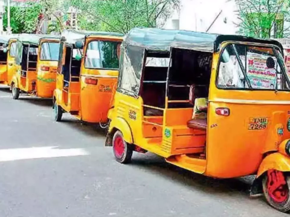 Auto drivers raised war flag against bike taxis..!!