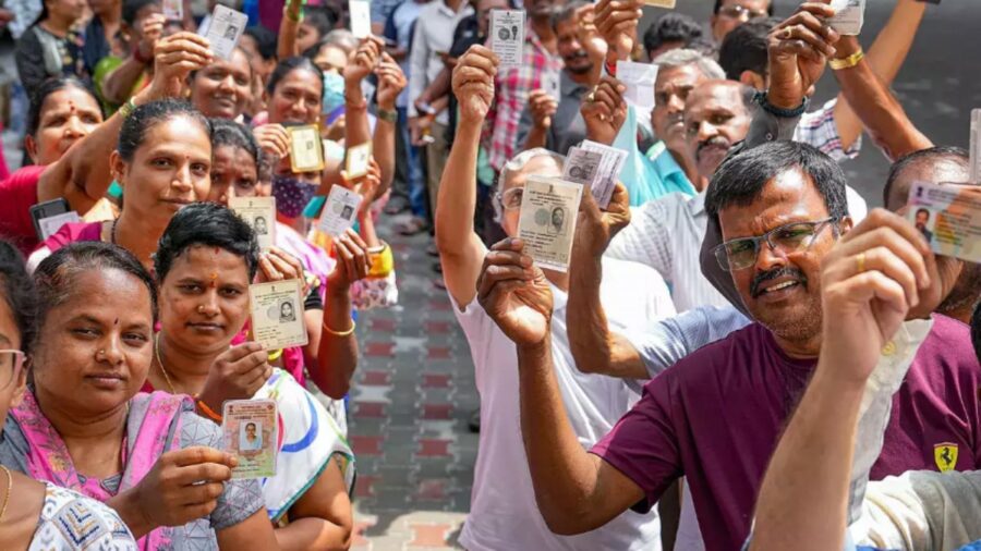 அமைதியாக நடந்து முடிந்த முதல் கட்ட வாக்கு பதிவு! தமிழகத்தில் எந்தெந்த தொகுதிகளில் எத்தனை சதவீதம் ..??