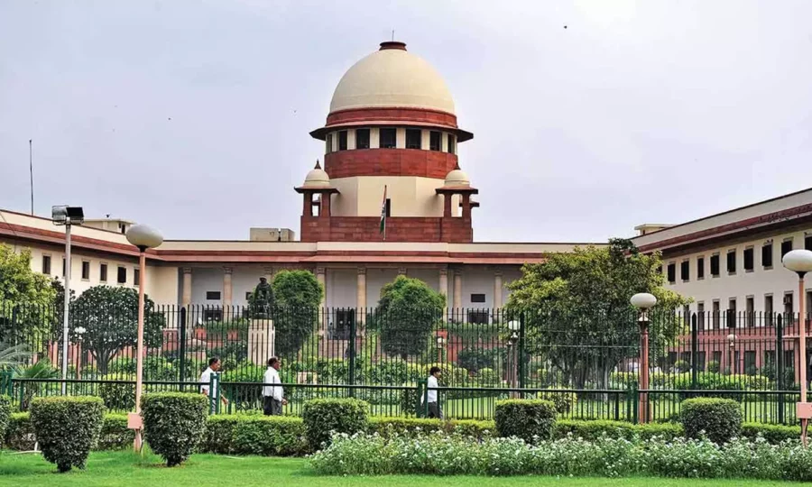 அரசு பள்ளி ஆசிரியர்கள் நியமனம் தடை செல்லாது – உச்ச நீதிமன்றம் அதிரடி உத்தரவு!!