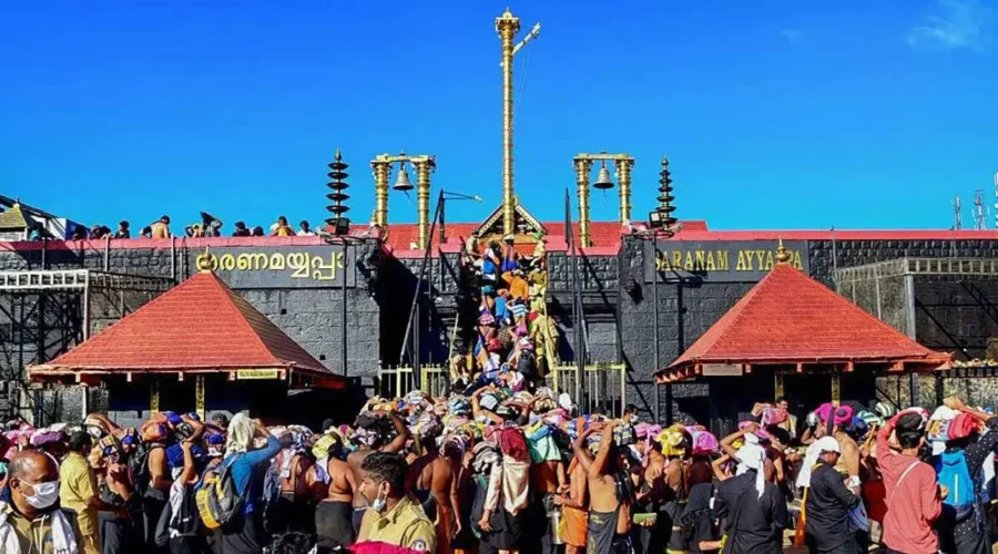 சபரிமலை செல்லும் பக்தர்களுக்கு காப்பீட்டு திட்டம்! திருவாங்கூர் தேவஸ்தானம் அசத்தல் அறிவிப்பு! 