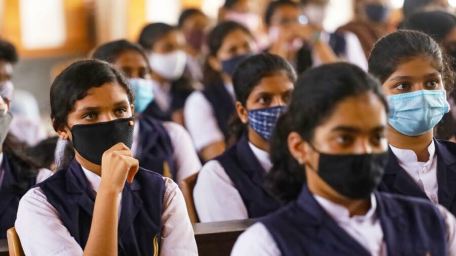 இனி சனிக்கிழமையும் முழு பள்ளி வேலை நாள்..!! மாணவர்களுக்கு அதிர்ச்சி..!!