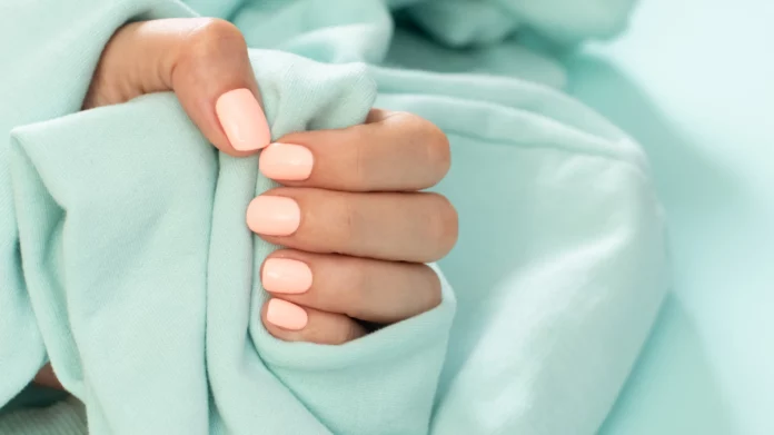 Need to clean your fingernails? Just basil and mint is enough for that!