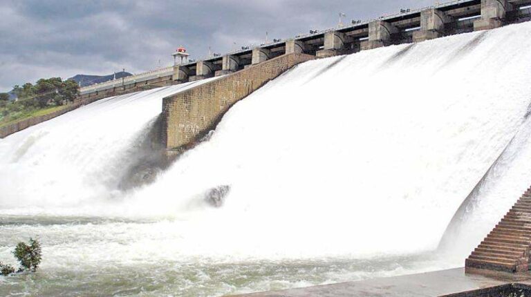 Increased water flow in Aliyar Dam due to rain! Flood warning for coastal people!