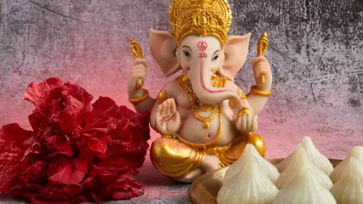 Lord Ganesha who solves difficulties.. If you worship with these flowers, you will get crores of benefits!!